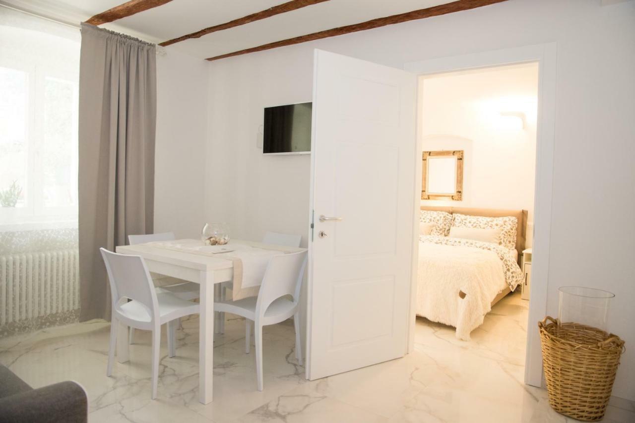 Residenza Romantica Riva del Garda Bagian luar foto