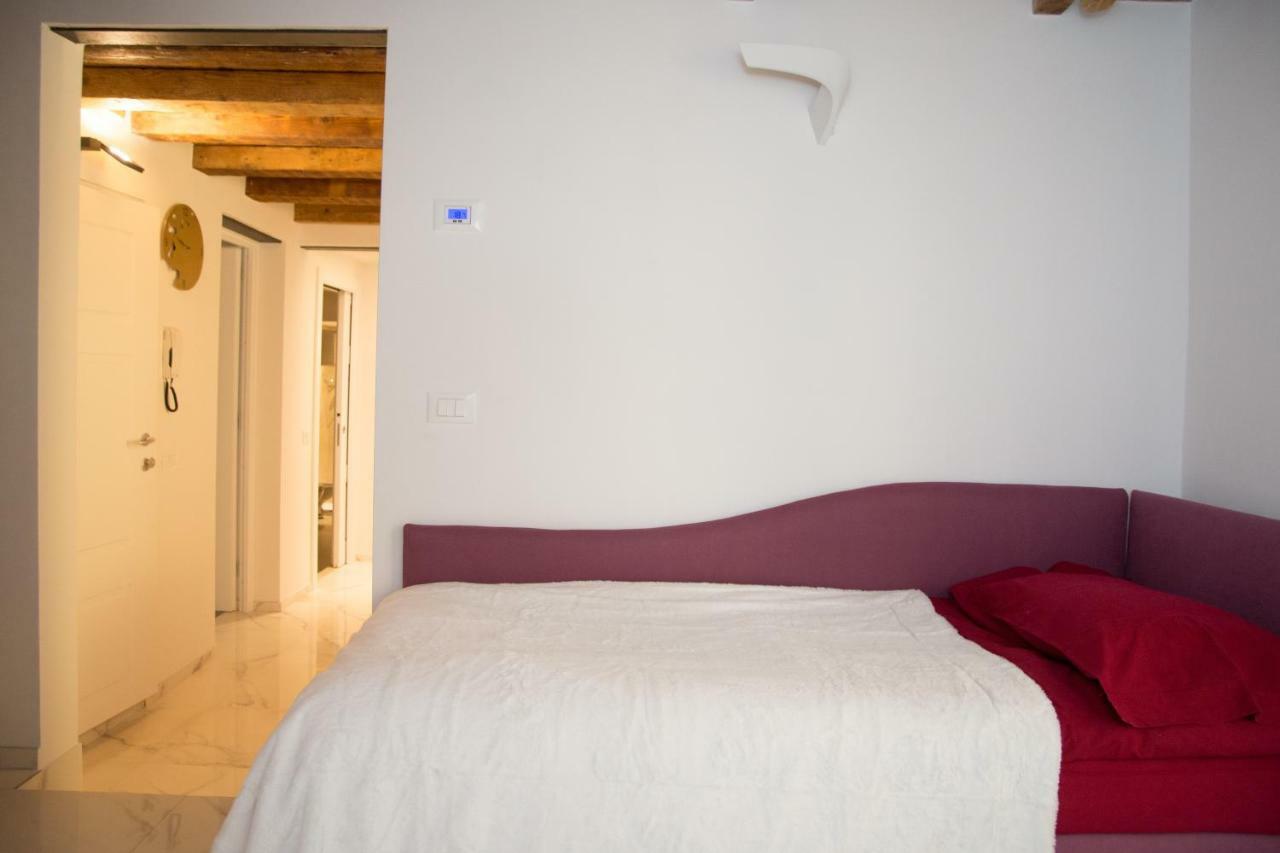 Residenza Romantica Riva del Garda Bagian luar foto