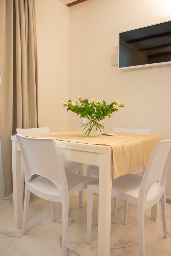 Residenza Romantica Riva del Garda Bagian luar foto